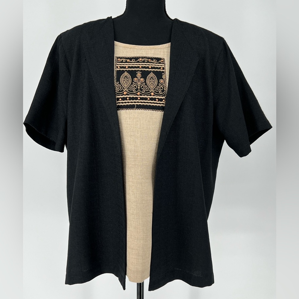 ALFRED DUNNER TWO IN ONE TOP BLACK SHORTSLEEVE OVER TAN EMBELLISHED‎ SHELL